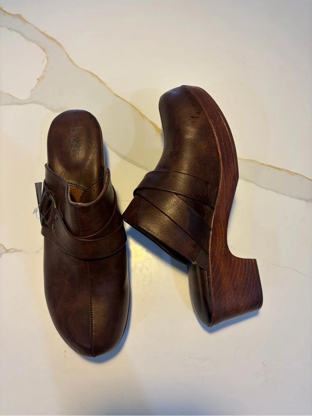 b.o.c. Born Concept Brown Leather Clogs Mules Women’s Size 9 Buckle Comfort